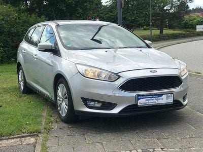 Gebraucht Ford Focus 120 PS (88 kW) 2016 Silber Kombi