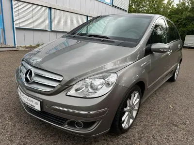 Gebraucht Mercedes B200 Sport 193 PS (141 kW) 2008 Grau Van / Kleinbus