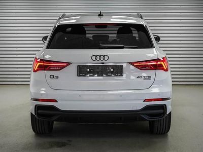 Gletscherweiß metallic (2y) gletscherweiß metallic (2y) Neu 2026 Audi Q3 S-Line SUV | 47.614 € (Superpreis)