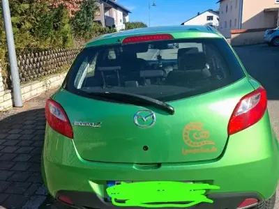 Gebraucht Mazda 2 Independence 103 PS (75 kW) 2008 Grün Kleinwagen