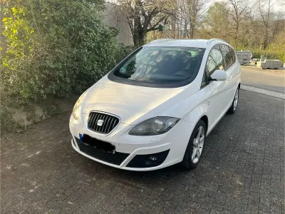 Używany Seat Altea XL 140 KM (102 kW) 2010 Biały Minivan