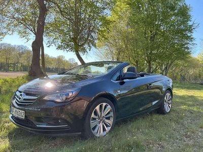 Second-hand Opel Cascada Edition 170 CP (125 kW) 2015 Negru Cabrio