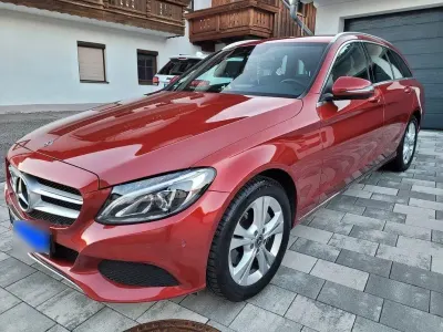 Gebraucht Mercedes C250 211 PS (155 kW) 2017 Rot Kombi