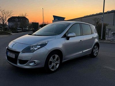 Usata Renault Scénic III 130 CV (95 kW) 2011 Argento Monovolume