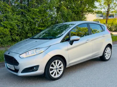 Gebraucht Ford Fiesta Titanium 125 PS (91 kW) 2017 Silber Kleinwagen