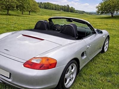 Second-hand Porsche Boxster 228 CP (167 kW) 2002 Argintiu Cabrio