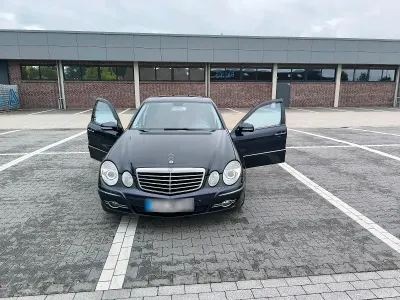 Gebraucht Mercedes E320 247 PS (181 kW) 2006 Blau Limousine