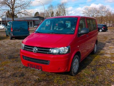 Gebraucht VW Transporter Startline 102 PS (75 kW) 2010 Rot Van