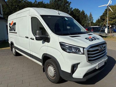 Maxus V90