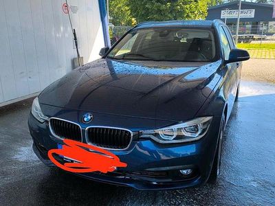 Blau Gebraucht 2019 BMW 320 Advantage Kombi | 19.500 € (Fairer Preis)