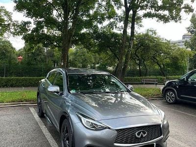 Gebraucht Infiniti Q30 122 PS (89 kW) 2016 Grau Limousine