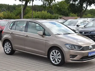 Gebraucht VW Golf Sportsvan Highline 150 PS (110 kW) 2014 Gold Van / Kleinbus