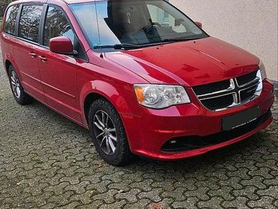 Rot Gebraucht 2013 Dodge Grand Caravan Van / Kleinbus | 5.500 €