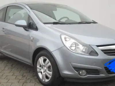 Gebraucht Opel Corsa Edition 80 PS (58 kW) 2010 Silber Kleinwagen