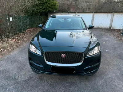 Begagnad Jaguar F-Pace 179 HK (131 kW) 2017 Grön SUV