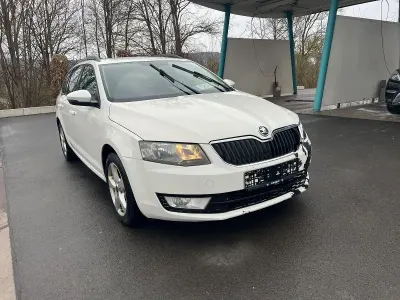 Gebraucht Skoda Octavia Ambition 90 PS (66 kW) 2013 Weiß Kombi