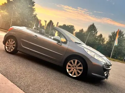 Gebraucht Peugeot 207 CC Platinum 120 PS (88 kW) 2009 Grau Cabrio