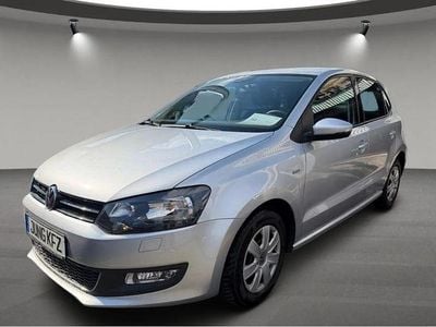 Usado VW Polo Life 90 HP (66 kW) 2013 Prateado Citadino