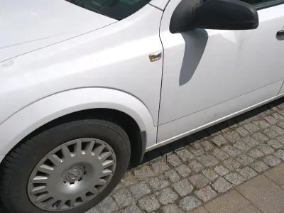 Gebraucht Opel Astra 110 PS (80 kW) 2009 Weiß Kombi