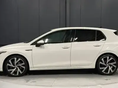Gebraucht VW Golf VIII Style 190 PS (139 kW) 2022 Weiß Limousine