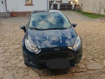 Gebraucht Ford Fiesta Titanium 101 PS (74 kW) 2017 Blau Kleinwagen