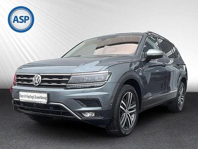 Gebraucht VW Tiguan Allspace Highline 239 PS (175 kW) 2018 Grau (platinum grey metallic) SUV