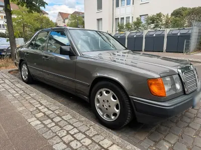 Gebraucht Mercedes 230 136 PS (100 kW) 1988 Limousine