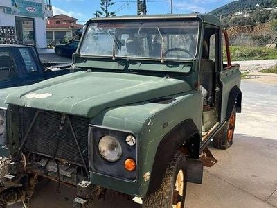 Gebraucht Land Rover Defender 136 PS (100 kW) 1988 Grün SUV