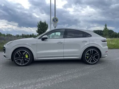 Gebraucht Porsche Cayenne Platinum Edition 462 PS (339 kW) 2023 Grau SUV