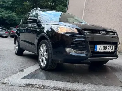 Gebraucht Ford Kuga Titanium 140 PS (102 kW) 2014 Schwarz SUV