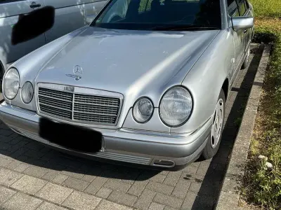 Gebraucht Mercedes E200