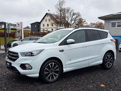 Weiß Gebraucht 2018 Ford Kuga ST-Line SUV | 16.970 € (Fairer Preis)