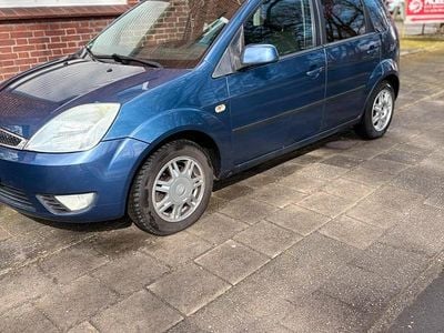 Gebraucht Ford Fiesta 68 PS (50 kW) 2005 Blau Kleinwagen