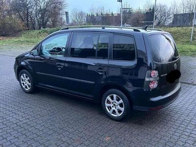 Gebraucht VW Touran Freestyle 140 PS (102 kW) 2010 Schwarz Van / Kleinbus