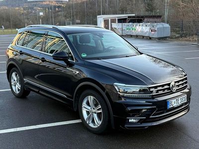 Schwarz Gebraucht 2020 VW Tiguan Highline SUV | 24.900 € (Fairer Preis)