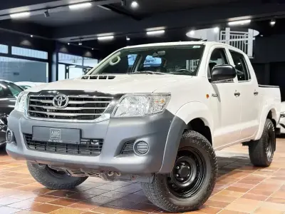Gebraucht Toyota HiLux 144 PS (105 kW) 2015 Super white 2 Pickup