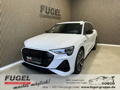 Gebraucht Audi e-tron S-Line 300 kW (408 PS) 2022 Gletscherweiß metallic SUV