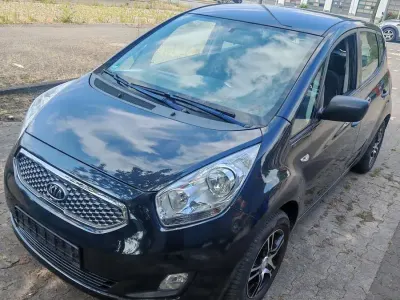 Gebraucht Kia Venga Vision 90 PS (66 kW) 2010 Schwarz Kleinwagen