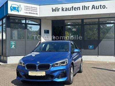 BMW 225