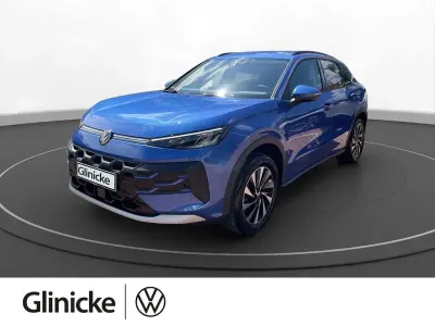 Neu VW T-Roc Life 150 PS (110 kW) 2026 Celestial blue metallic SUV