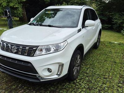 Gebraucht Suzuki Vitara Comfort 140 PS (102 kW) 2019 Weiß SUV