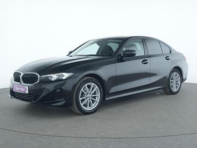 Gebraucht BMW 320 Sport Line 190 PS (139 kW) 2023 Black sapphire Limousine