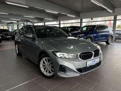 Gebraucht BMW 320 190 PS (139 kW) 2023 Grau Kombi