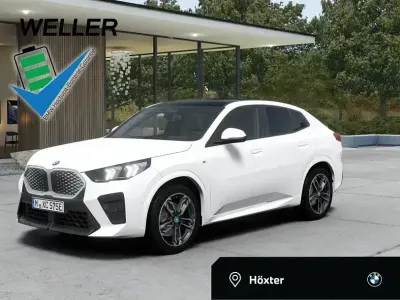 Gebraucht BMW iX2 M Sport 150 kW (204 PS) 2025 Alpinweiss iii (weiß) SUV
