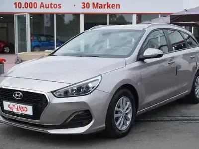 Gebraucht Hyundai i30 Select 99 PS (72 kW) 2019 Beige Kombi