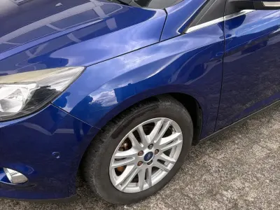 Gebraucht Ford Focus 100 PS (73 kW) 2014 Blau Limousine