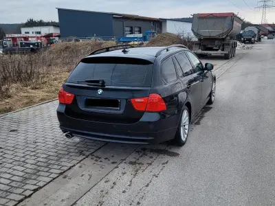 Gebraucht BMW 320 184 PS (135 kW) 2009 Schwarz Kombi