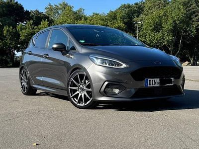 Gebraucht Ford Fiesta ST-Line 140 PS (102 kW) 2018 Grau Kleinwagen