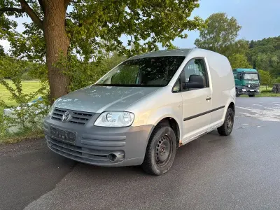 Używany VW Caddy 102 KM (75 kW) 2004 Srebrny Minivan