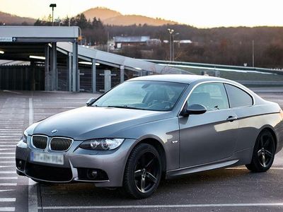 Grau Gebraucht 2008 BMW 325 Sport Line Coupé | 10.490 € (Teuer)